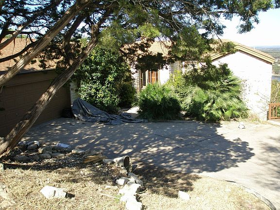 3rd image of 408 Ronay Dr N