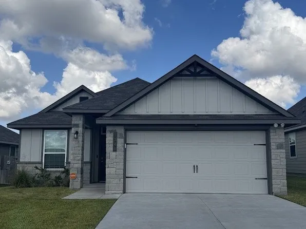 1340 Kingsgate Dr, Bryan, TX 77807