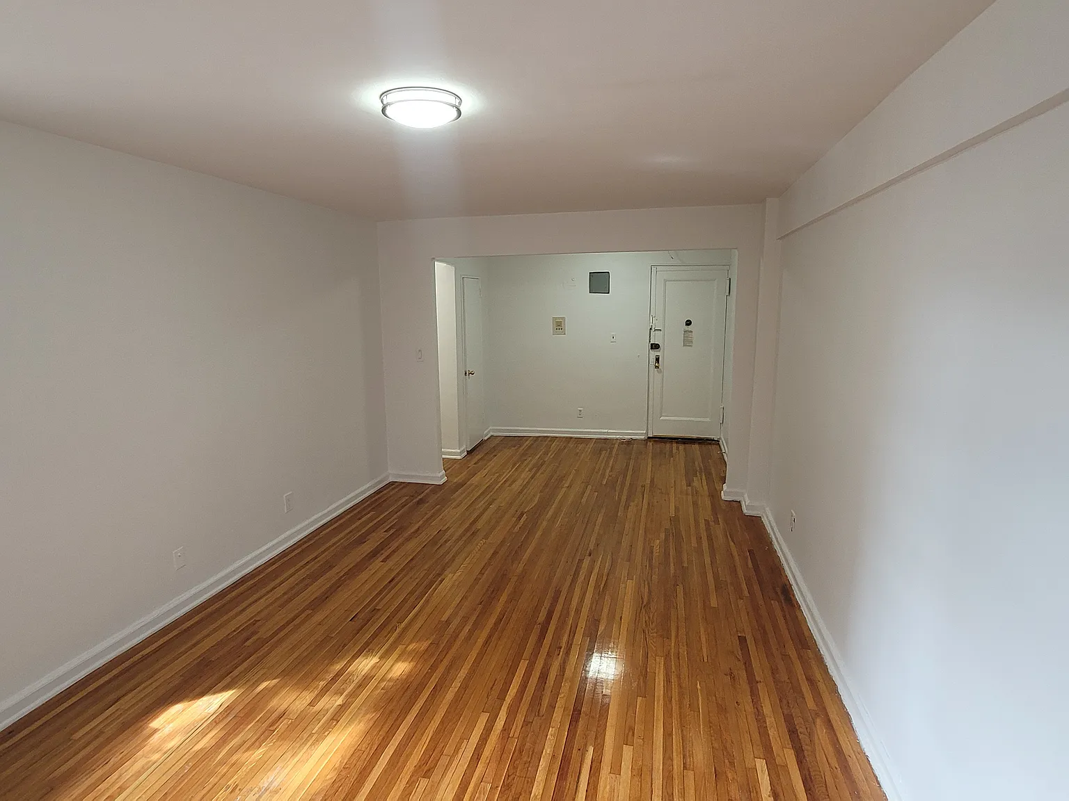 Studio, 500 sqft, $2,000 — Photo 3