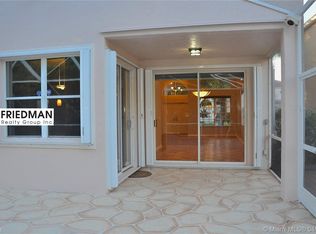 774 NW 155th Ter, Pembroke Pines, FL 33028