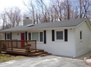 1449 Clover Rd, Long Pond, PA 18334