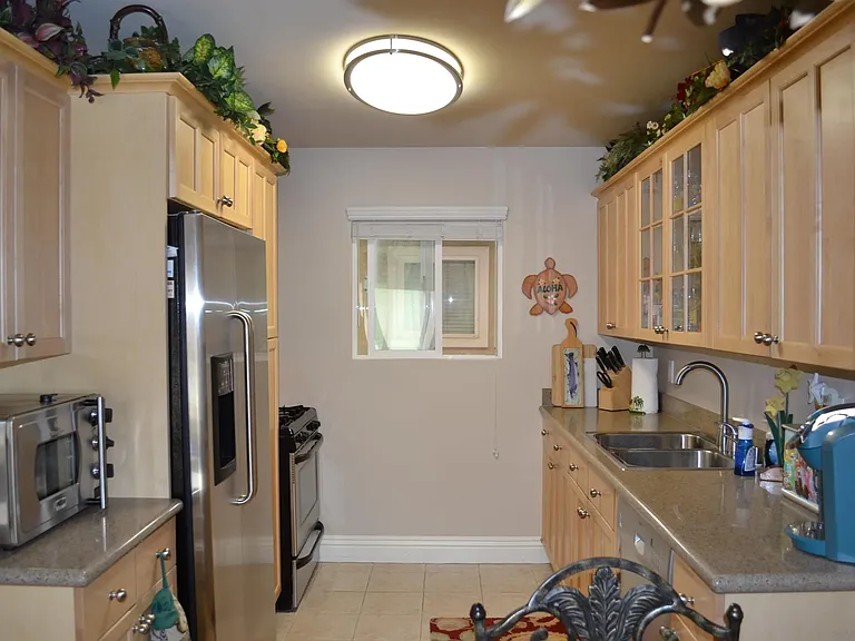 1220 Seacoast Dr #6 — Photo 6
