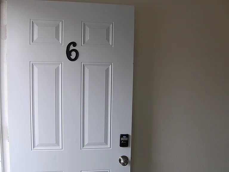 2212 College Ave #6 — Photo 13