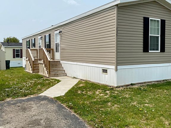 5th image of 135 Scarlet Oak Ln