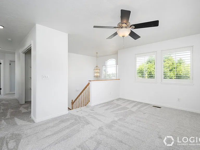 166 E Rawlins Ln — Photo 10