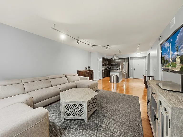 440 L St NW #407 — Photo 5