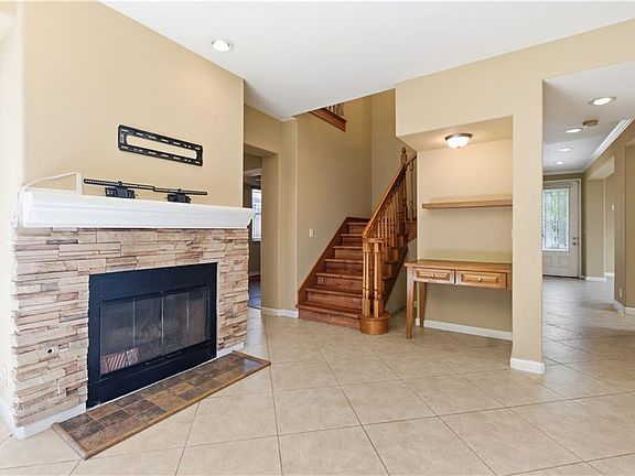 5th image of 6958 Amigo Ave