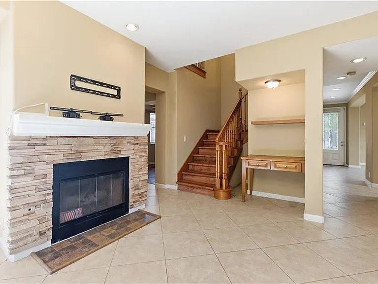 6958 Amigo Ave — Photo 5