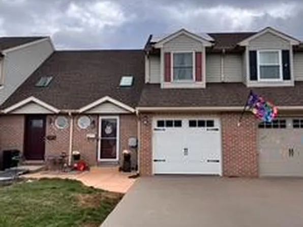 921 2nd St, Whitehall, PA 18052