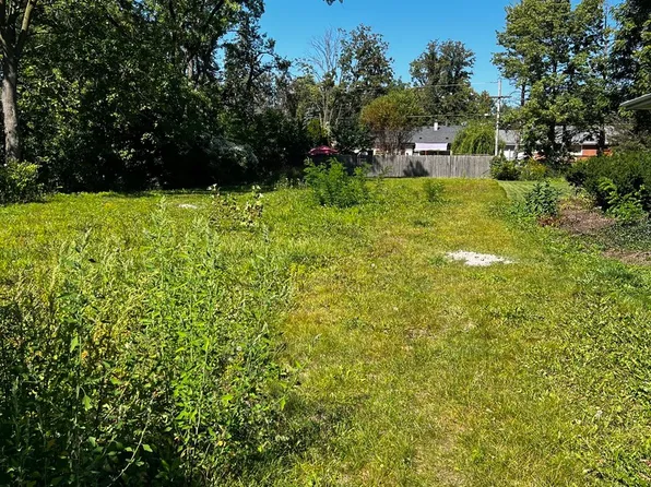 1738 Whitcomb Ave, Des Plaines, IL 60018