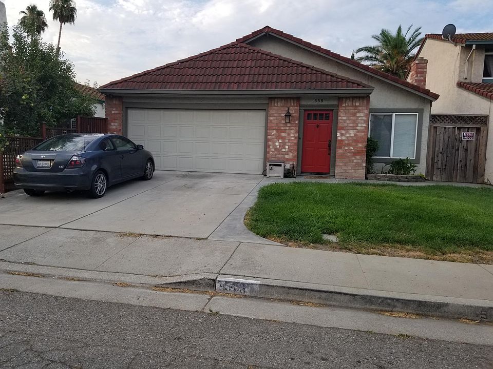 1st image of 558 Lanfair Cir