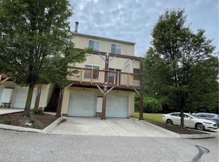 22257 River Walk Ln, Rocky River, OH 44116