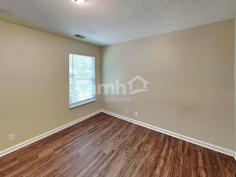 119 Crestwood Ln — Photo 21
