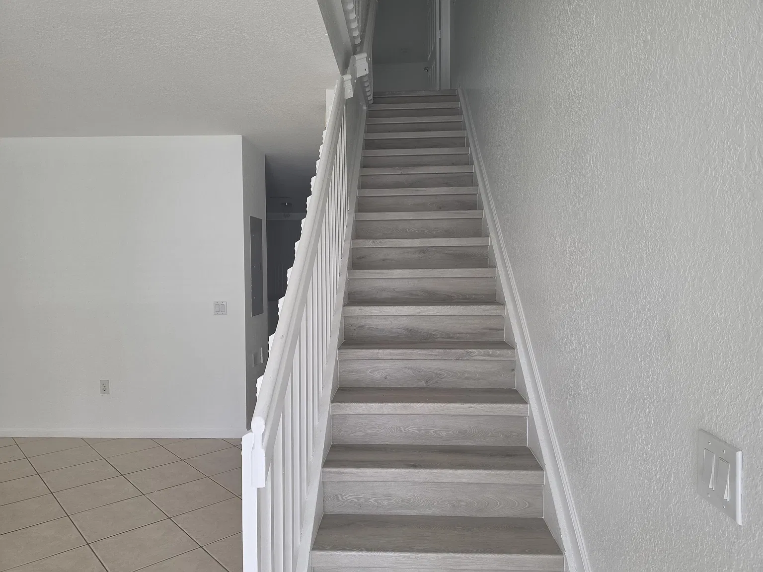 3 bed, 2.5 bath, 1423 sqft, $2,900 — Photo 4
