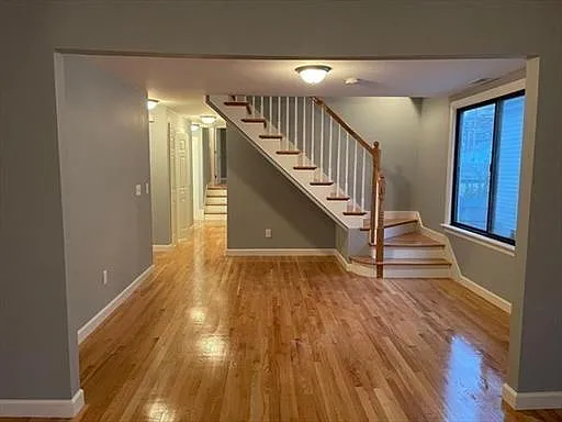 90 Fernwood Ave #2 — Photo 3