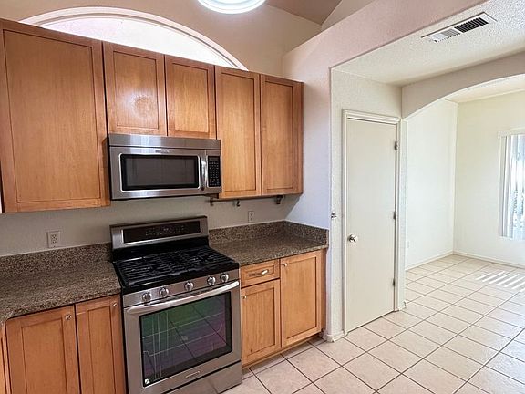5th image of 7419 Desert Eagle Rd NE