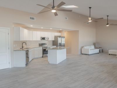 2330 Valle Del Sol Ct SW, Albuquerque, NM, 87105