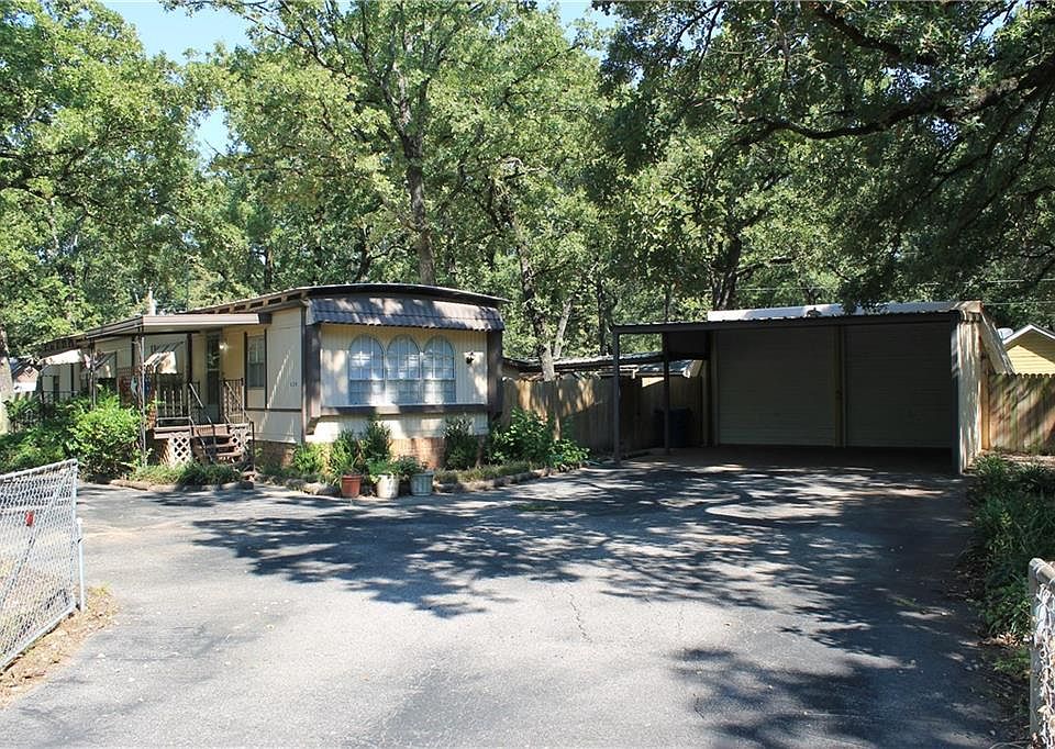 1st image of 138 12 Oaks Cir