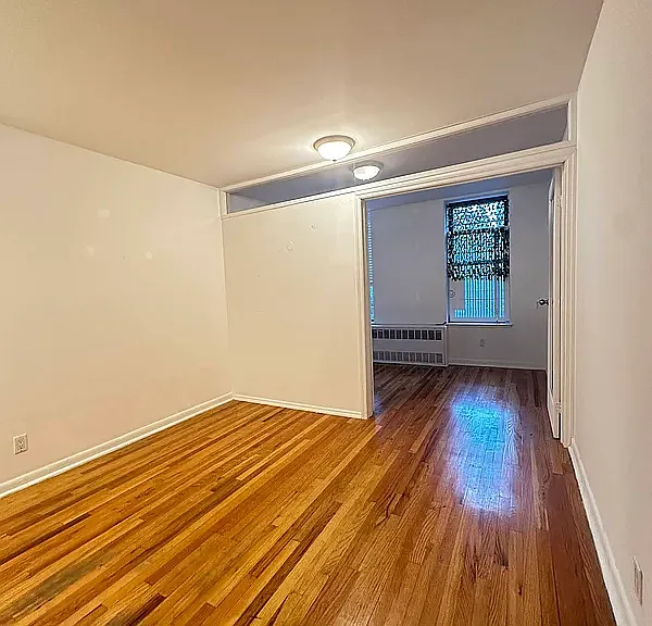 1321 3rd Ave #4B — Photo 2