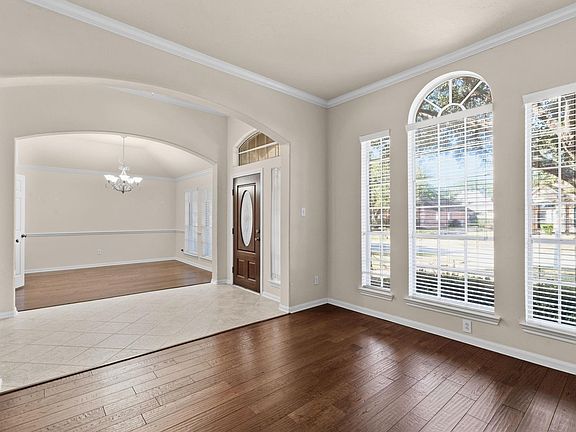 3rd image of 9122 Sunny Ridge Dr