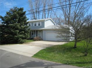 3925 Donaldson Rd, Rochester Hills, MI 48307