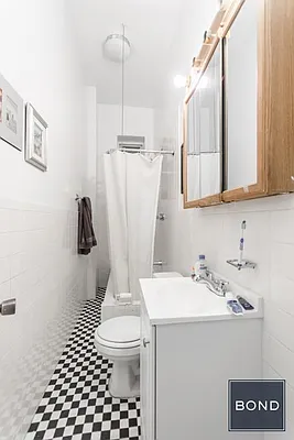 Rented by Bond New York | media 51