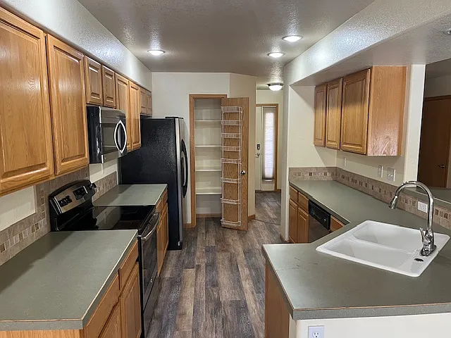 5151 Boardwalk Dr #K3 — Photo 4