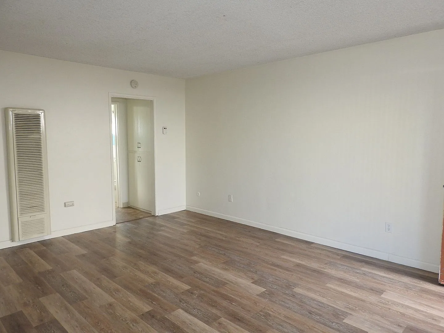 4852scru — Photo 4