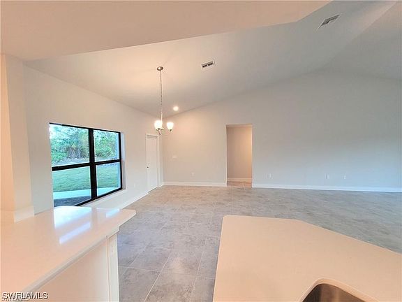 3rd image of 6138 Higgins Ave