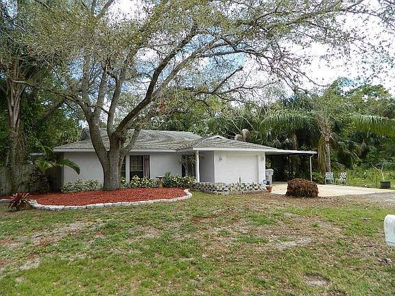 2nd image of 1830 Flora Ln