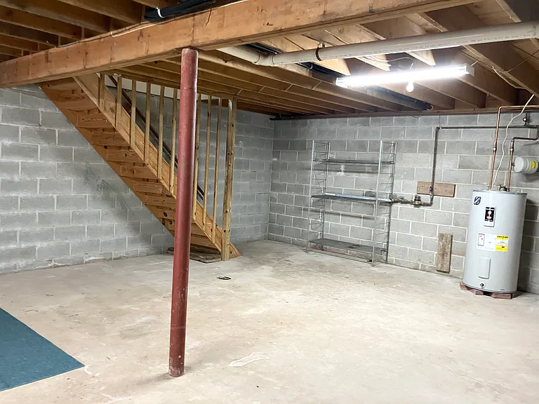 21 Evelyn Ln — Photo 31
