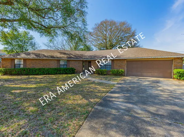 608 Manor Ct, Fort Walton Beach, FL 32547