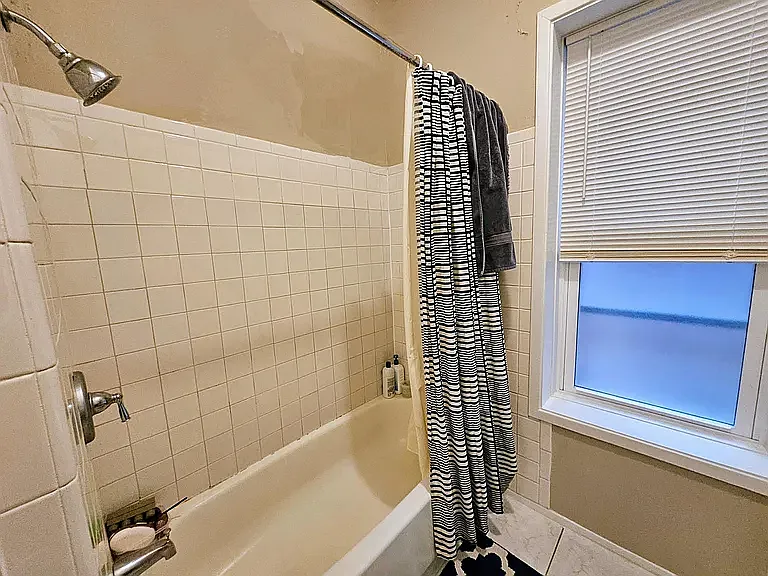 1816 E Kane Pl #1 — Photo 8