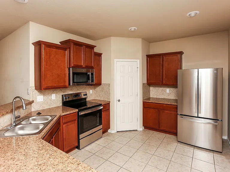 10973 Caldwell Ln — Photo 5