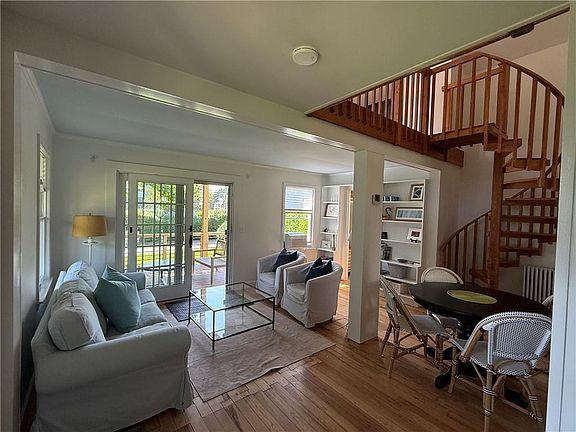 3rd image of 157 Briarwood Ave