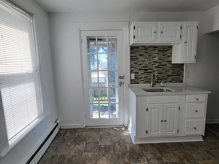 67 James St #2 — Photo 1
