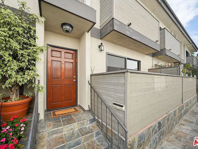 11952 Darlington Ave #3 — Photo 1