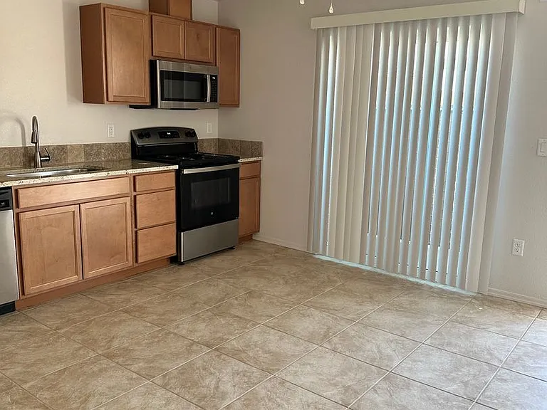 3064 Shoshone Dr #C101 — Photo 9