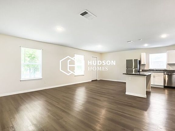 4th image of 5108 Kilpatrick Ave