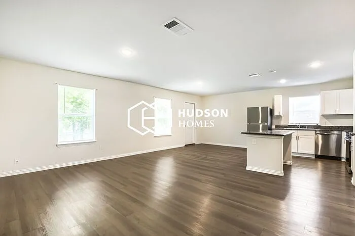 5108 Kilpatrick Ave — Photo 4