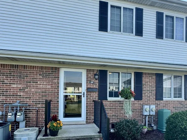 125 Cuttle Rd APT A4, Marysville, MI 48040