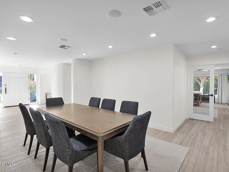 6834 E Belmont Cir — Photo 23