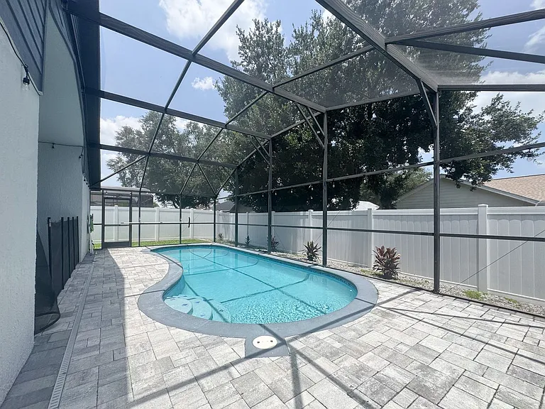 2818 Long Leaf Pine St — Photo 24