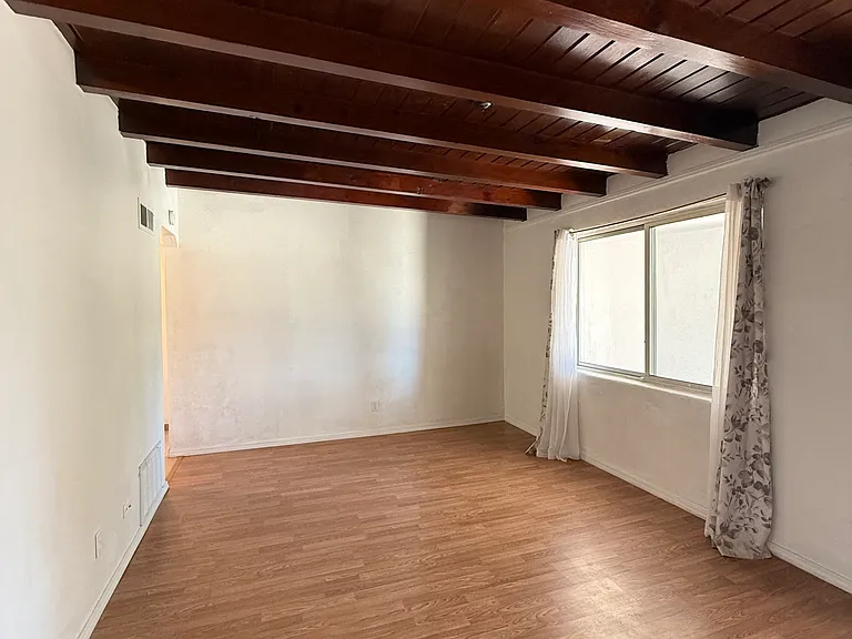 2834 Montclaire Dr NE — Photo 3