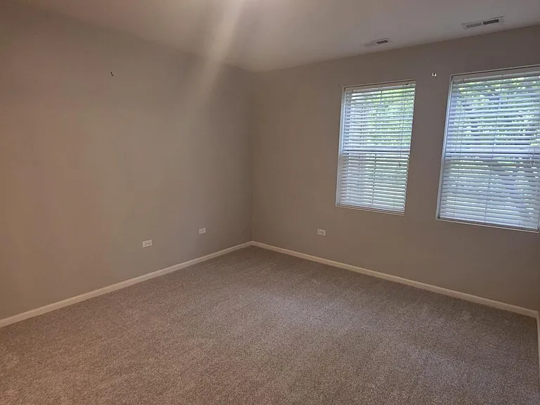 2250 Aurora Dr — Photo 17