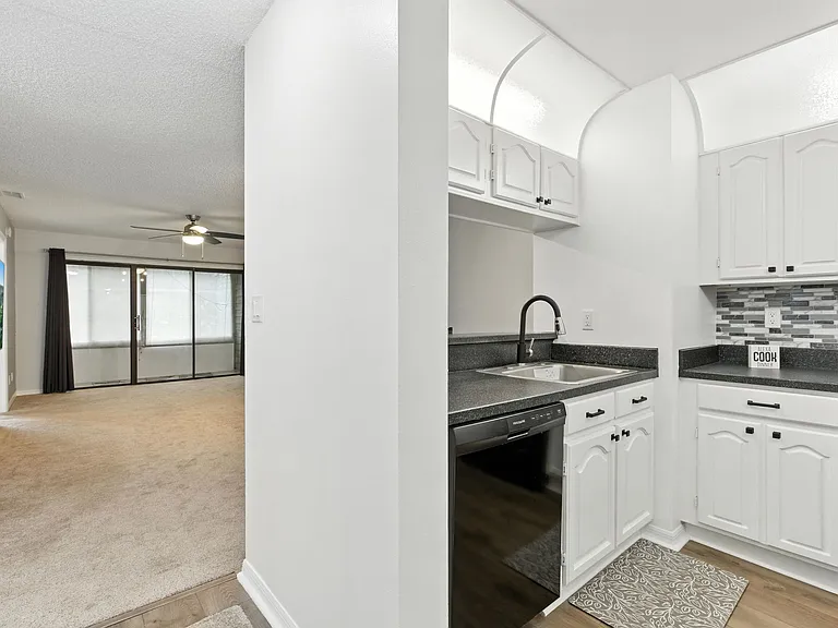1735 Harrison St #231 — Photo 3