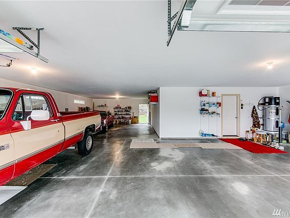 4th image of 13811 13th Avenue Ct E