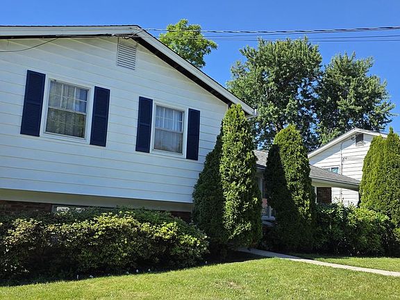 3rd image of 13607 Grenoble Dr