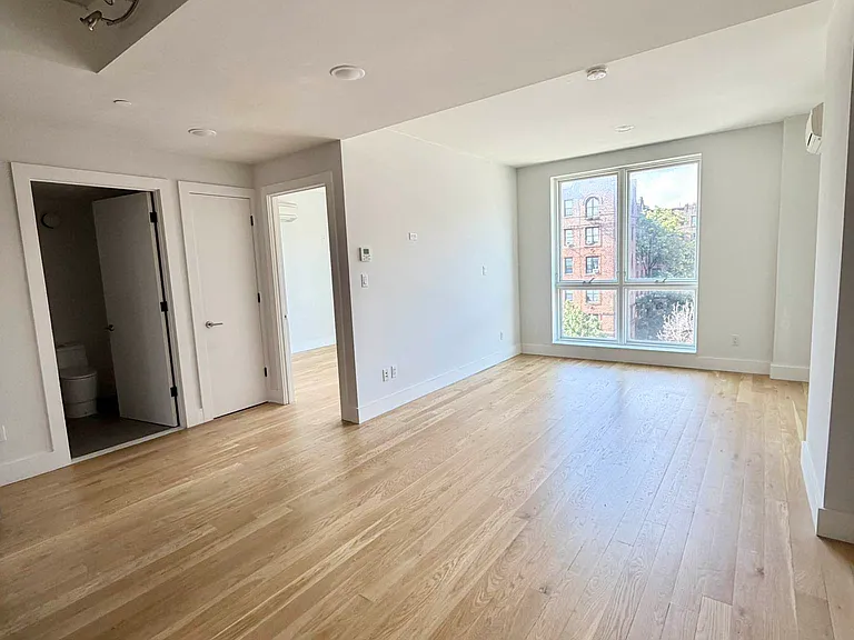 200 Linden Blvd #5G — Photo 3