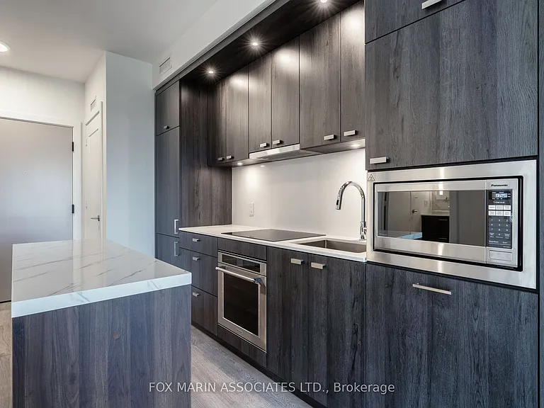 858 Dupont St #806 — Photo 7